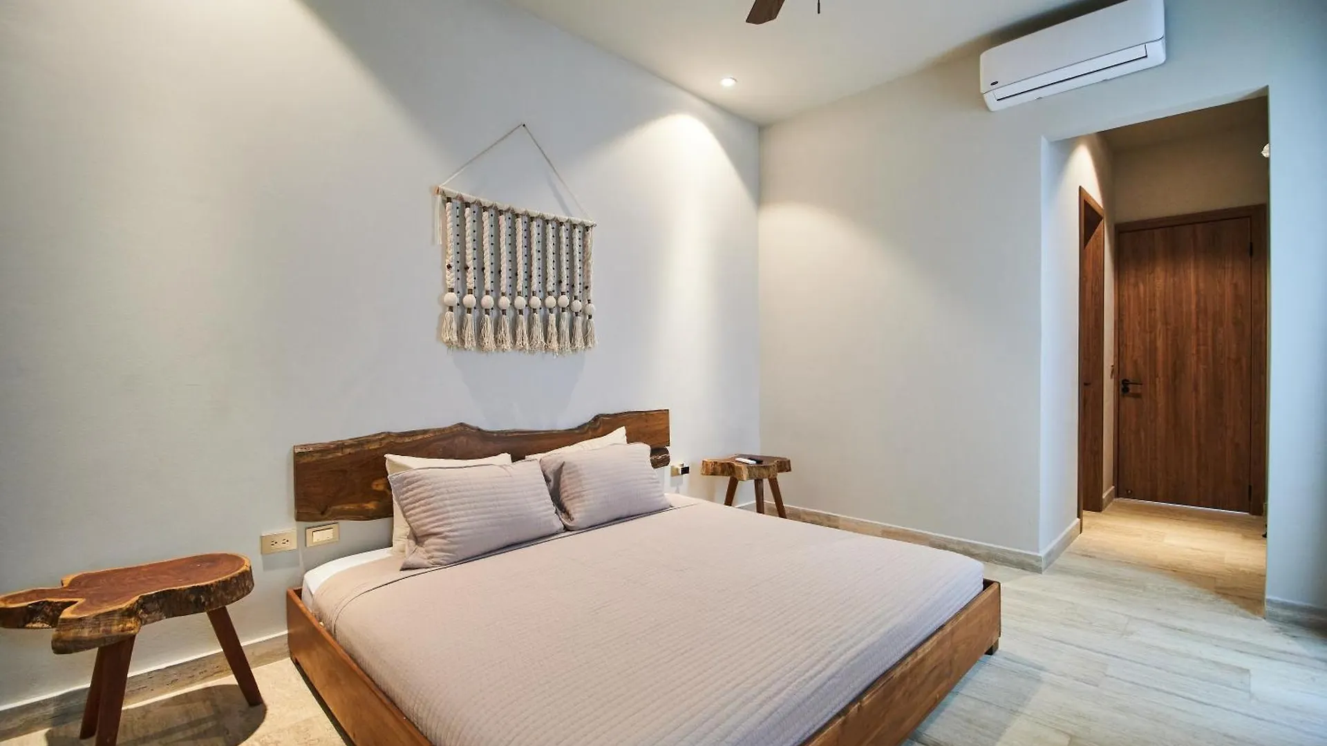 Luxury Villa With 2 Pools, Open Terraces And Sun Deck Τουλούμ 0*,